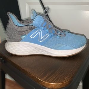 Womens NB 9.5 Sneakers